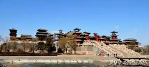 拍三国演义死了很多群演(老三国拍摄牺牲了多少人啊)插图5