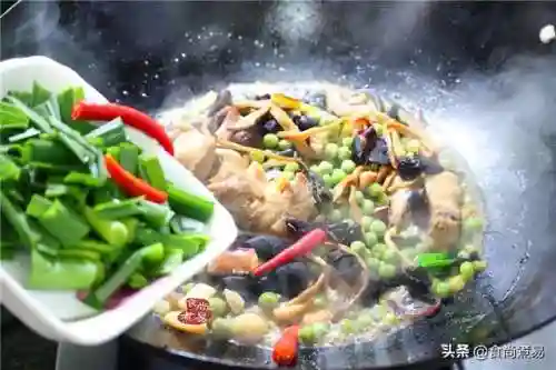 三个媳妇一锅烩大团圆婚礼(老扒55和他的三个子女的婚姻状况)插图13 三个媳妇一锅烩大团圆婚礼(老扒55和他的三个子女的婚姻状况)插图13
