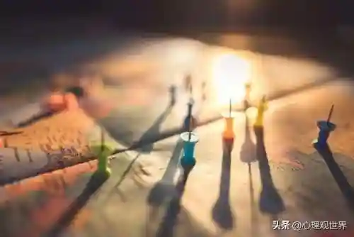 适合教室坐着玩的游戏(最好玩的游戏排名第一)插图5 适合教室坐着玩的游戏(最好玩的游戏排名第一)插图5