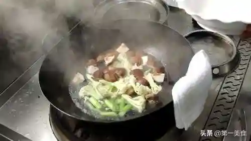 麻辣香锅的家常做法(麻辣香锅加盟什么品牌好)插图5