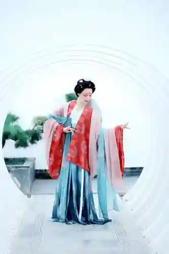 汉服朋友阵容怎么搭配图片(汉服怎么穿的)插图34