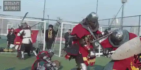 骑士盔甲挑战阵容搭配(骑士头盔)插图2