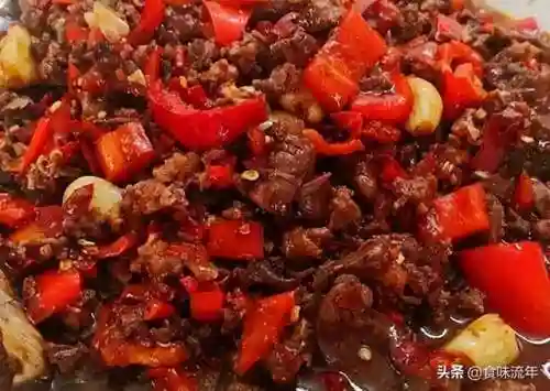 莲花血鸭最强搭配阵容(莲花血鸭的正宗做法)