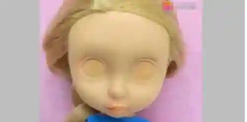 芭比娃娃化妆游戏装扮(小公主化妆打扮小游戏)插图1