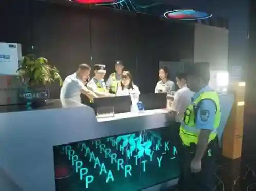 蓝团最强阵容搭配图(qq超市粉丝团最强阵容)插图10