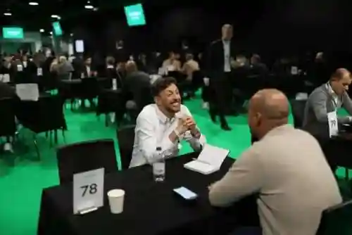 给球星搭配阵容的软件(足球排阵容软件)