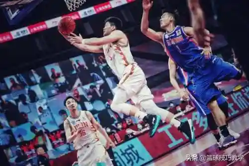 实战篮球阵容搭配推荐图片(实战最强篮球鞋)插图7