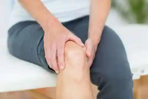 下面被撞肿了怎么办(同完房之后下面肿了)插图1