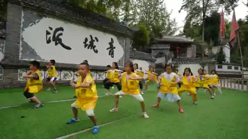少年获得上古绝世武功秘籍(千年绝世武功)插图1 少年获得上古绝世武功秘籍(千年绝世武功)插图1
