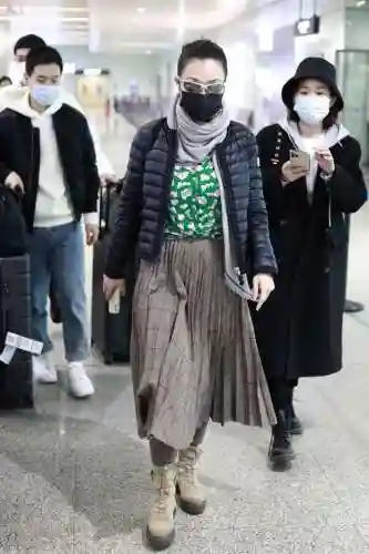 阿朵装备最强阵容搭配(朵思大王T0阵容盾)