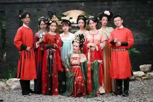 汉服朋友阵容怎么搭配图片(汉服怎么穿的)插图33