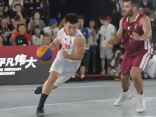 如何搭配篮球比赛阵容(篮球阵容和人员分配)