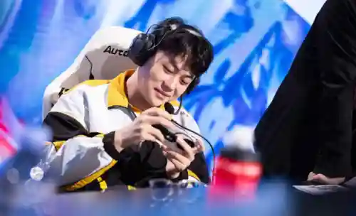 王者战队连胜阵容搭配最新(王者荣耀5v5最强阵容)插图2