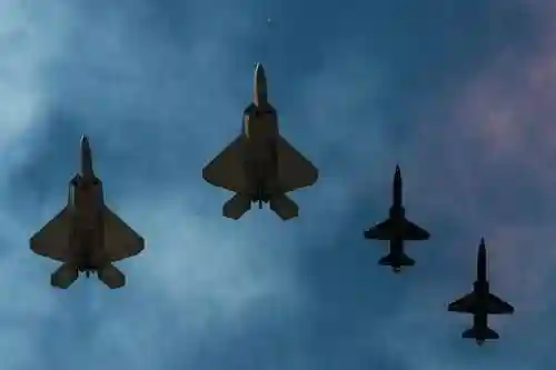 f22战斗机游戏中文版(f22战斗机模拟器下载)插图3