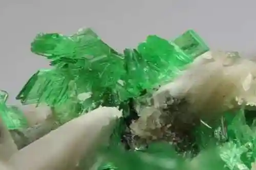 矿石种类大全(42种矿石标本图片)插图12
