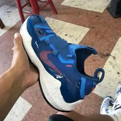保罗乔治阵容搭配什么球鞋(保罗乔治入场穿搭)插图2 保罗乔治阵容搭配什么球鞋(保罗乔治入场穿搭)插图2