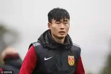 58同城中甲阵容搭配(西甲官方最佳阵容)插图7
