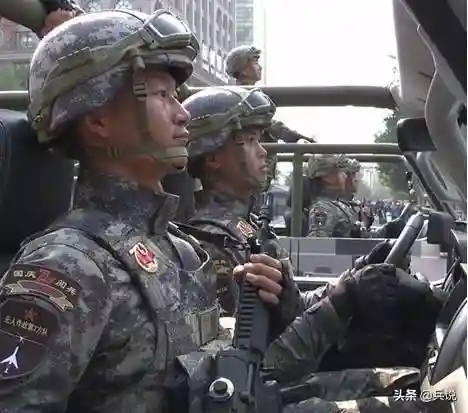 咸鱼之王单兵输出阵容搭配(王者模拟战哪个阵容成型快)插图9