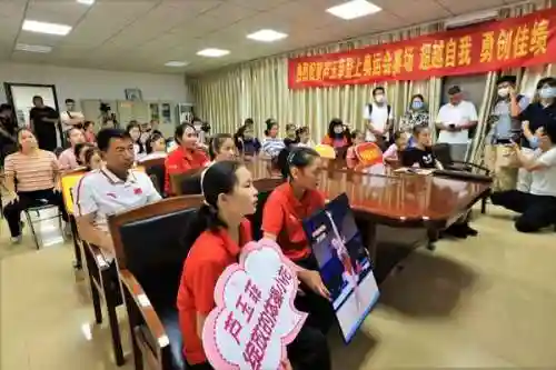杜冲搭配什么阵容好玩(杜仲配什么补肾最好)插图1