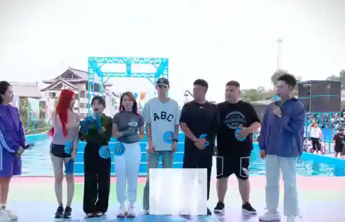 最新最佳阵容红人搭配(最佳阵容3232吃人攻略)插图1