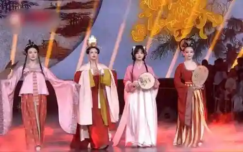 汉服主播阵容搭配图(虎牙断水流皇后阵容)