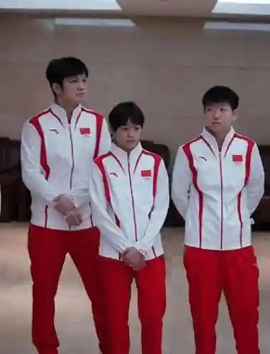 萌新三巨头如何搭配阵容(萌神战姬最强阵容搭配)