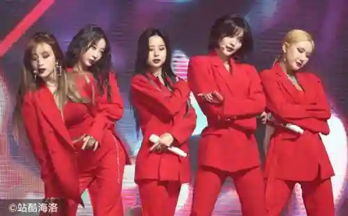 爱心女团阵容搭配图片高清(心形队伍图片)