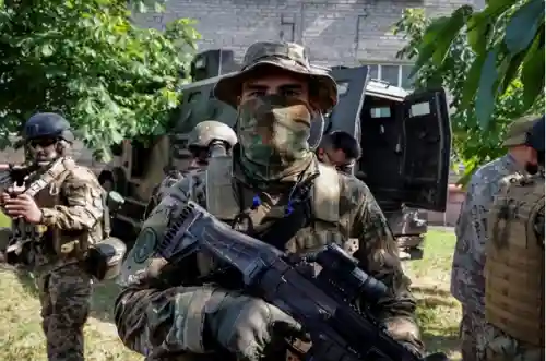 佣兵阵线阵容搭配图(佣兵战纪平民刷图t0阵容)插图1