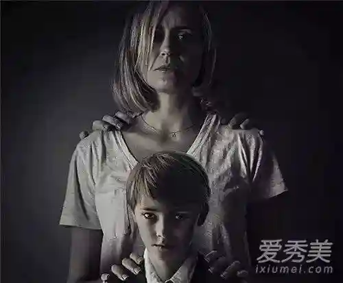 恐怖片排行榜前十名豆瓣(全球十大惊悚片鬼片排行榜)插图1