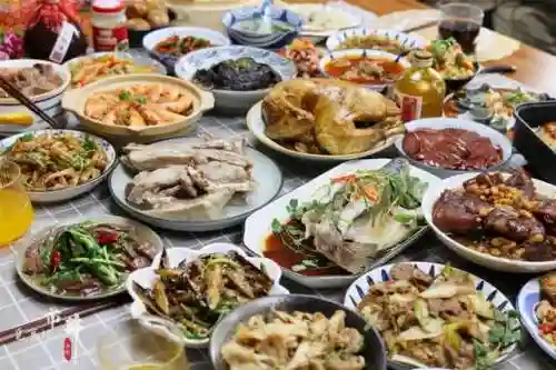 年夜饭菜谱十六个菜(年夜菜12道的吉祥寓意)