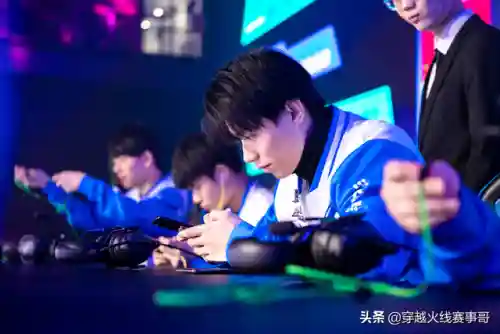 枪战王者组合搭配阵容图(枪手斗士配什么阵容)插图2