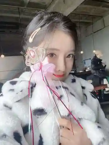 金闪闪提莫阵容怎么搭配(冯提莫穿衣搭配图片)插图3