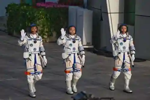 神舟16号三名宇航员(2023神舟十七号宇航员是哪三位呢)