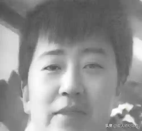 140人飞机遇难(载有100人的飞机坠毁)插图1