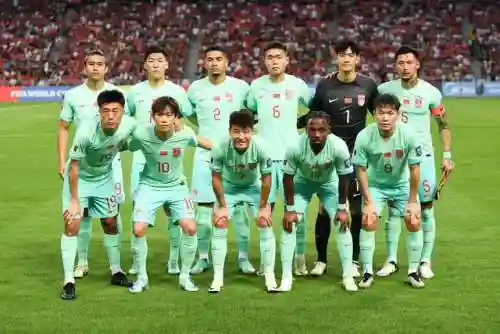 替补后腰阵容搭配图片大全(一个前腰两个后腰的阵型)