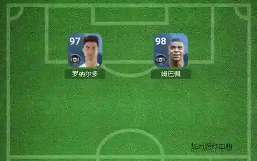 实况支点中锋搭配什么阵容(实况足球手游支点中锋风格)