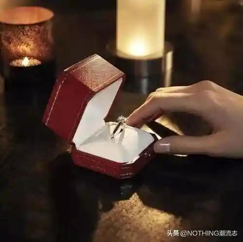 奢侈品十大顶级品牌(欧洲奢侈品牌排行榜)插图15 奢侈品十大顶级品牌(欧洲奢侈品牌排行榜)插图15