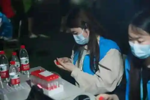 保卫萝卜2第133关攻略(保卫萝卜6分钟消灭堡垒)