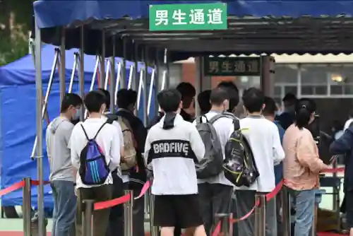 旗袍高考阵容搭配图片大全(高考穿哪三种旗袍图片)插图8
