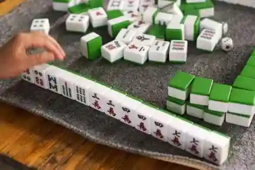 四人麻将真人版(免费4人打麻将)插图1