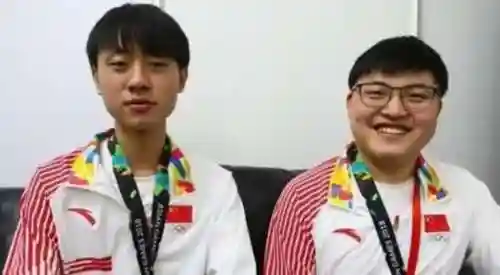 小明的奇葩英雄阵容搭配(微信小程序小小大英雄最强阵容)插图2