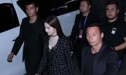 网红保镖阵容搭配图表大全(2021英雄联盟下棋最强阵容搭配)插图2