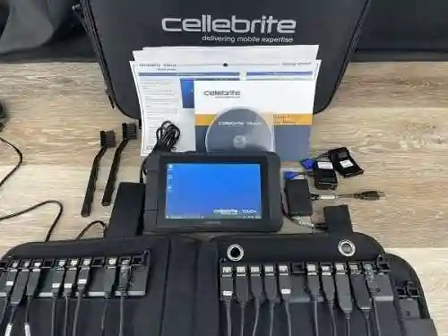 40秒解开别人手机密码的技巧(能解开所有手机的密码)插图1 40秒解开别人手机密码的技巧(能解开所有手机的密码)插图1