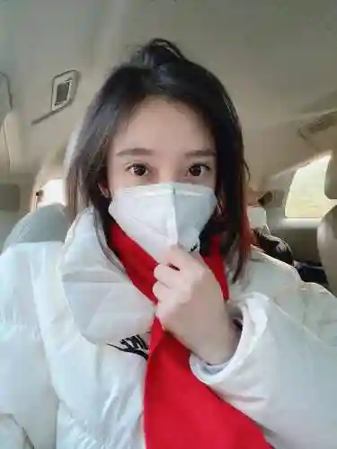 金闪闪提莫阵容怎么搭配(冯提莫穿衣搭配图片)插图2
