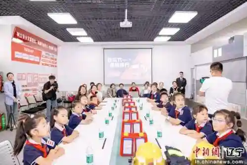 蓝焰护身阵容搭配图片(焰金少三最强阵容)插图3