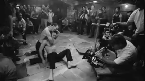 搏击俱乐部结尾(搏击俱乐部最后活下来的是谁)插图18