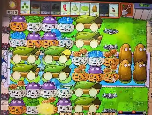 植物大战僵尸无尽版布局攻略(白天草地无尽版最佳阵型)插图2