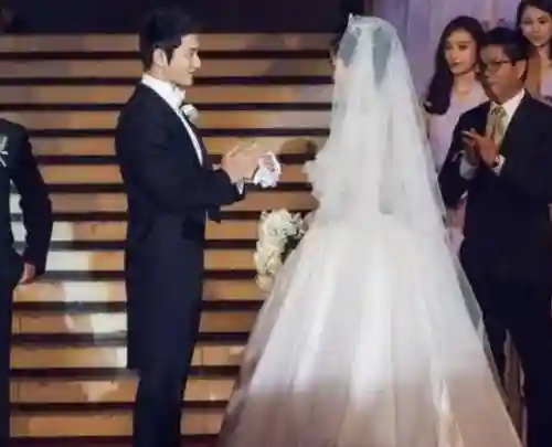 明星求婚阵容搭配图片大全(浪漫求婚现场布置图片)插图4