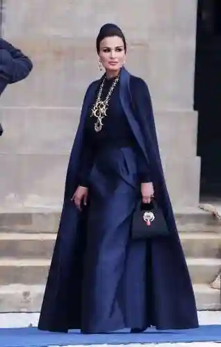 卡塔尔莫扎(莫扎太后的身高)