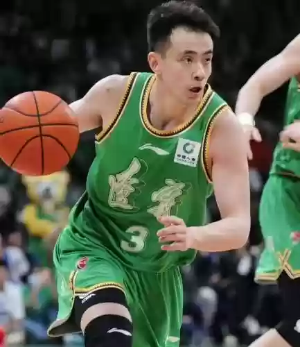 辽宁男篮队史最强阵容队员(周琦下赛季会加盟辽宁男篮吗)插图1